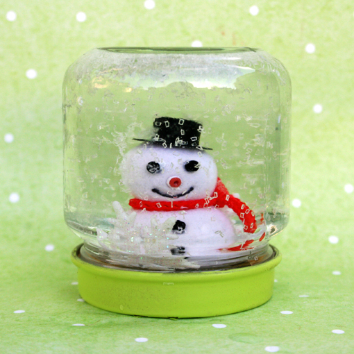 How to Make Snow Globes (using baby food jars)!